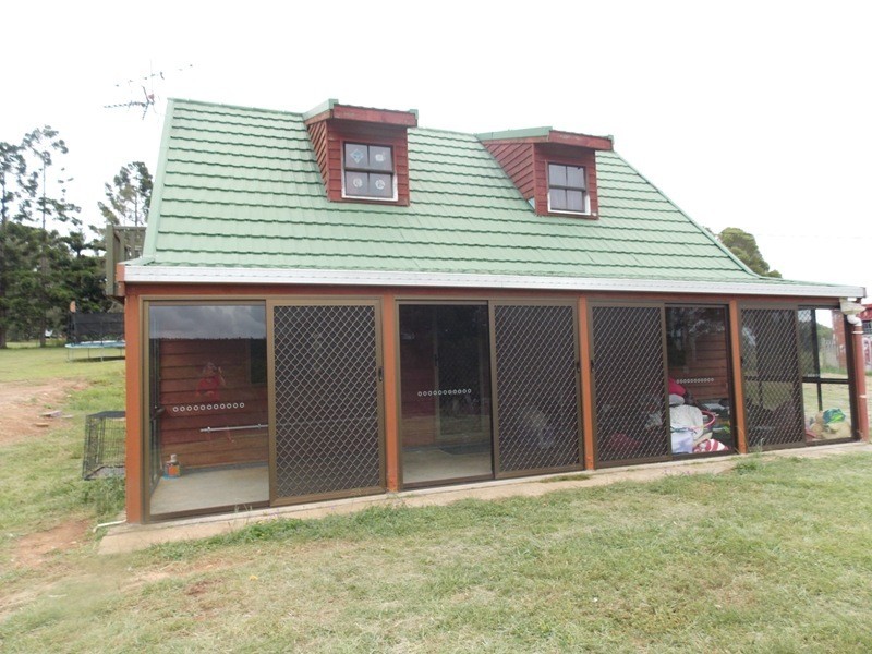 31 Lowry Road, Nanango QLD 4615