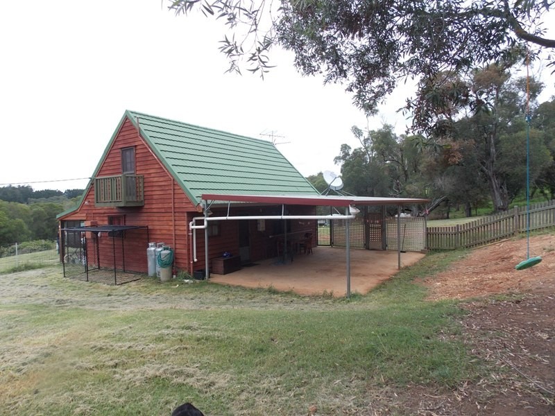 31 Lowry Road, Nanango QLD 4615