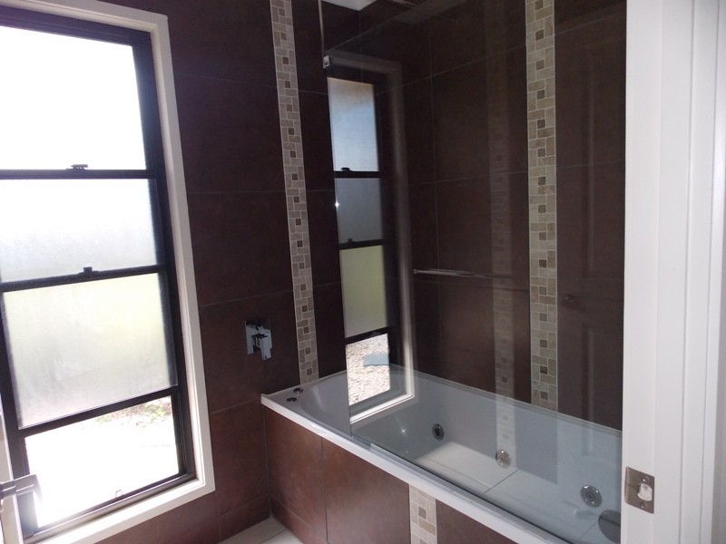 47 Tara Avenue, Nanango QLD 4615