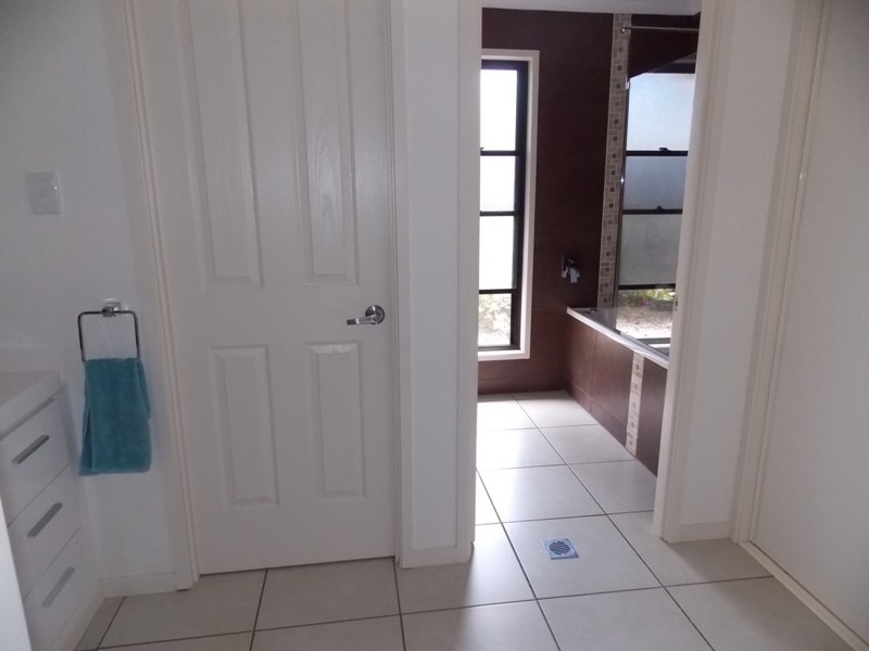 47 Tara Avenue, Nanango QLD 4615