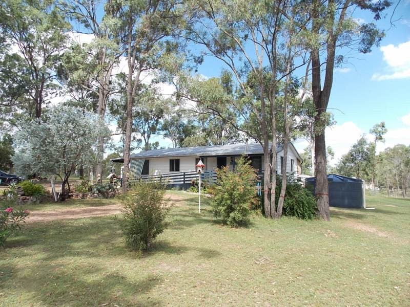 77 Carbeen Crescent, Nanango QLD 4615