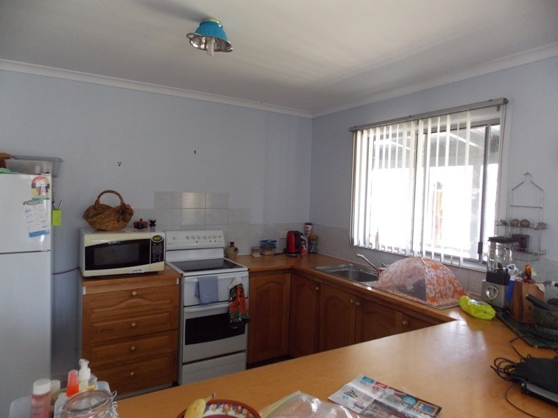 77 Carbeen Crescent, Nanango QLD 4615