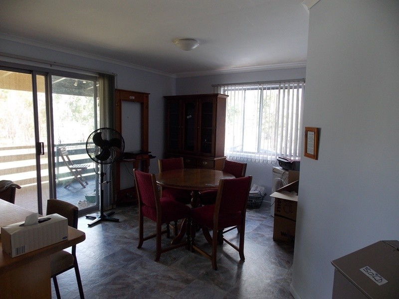 77 Carbeen Crescent, Nanango QLD 4615