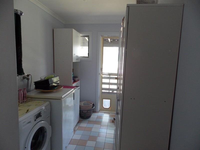 77 Carbeen Crescent, Nanango QLD 4615