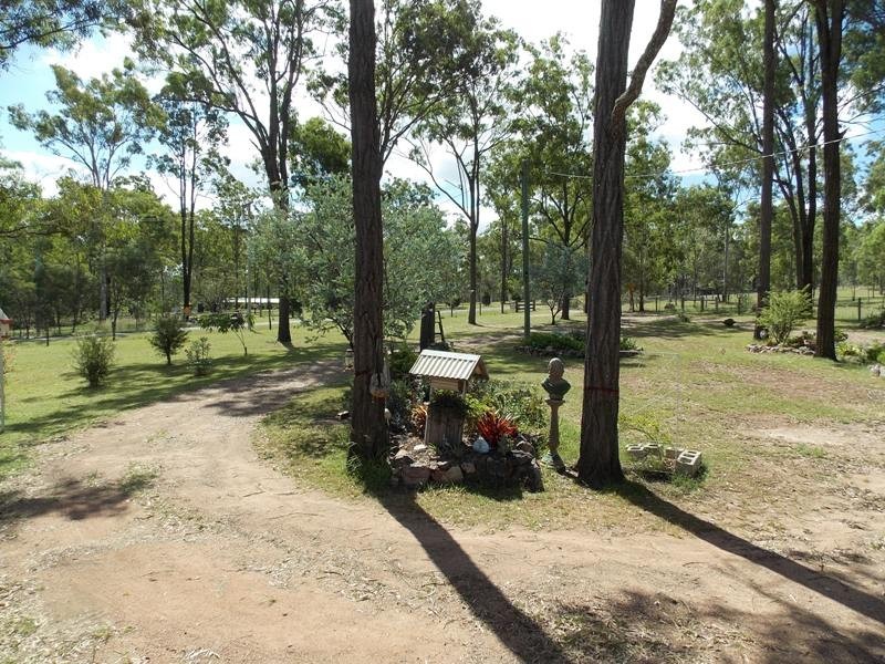 77 Carbeen Crescent, Nanango QLD 4615