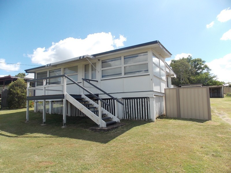 9 Gipps Street, Nanango QLD 4615