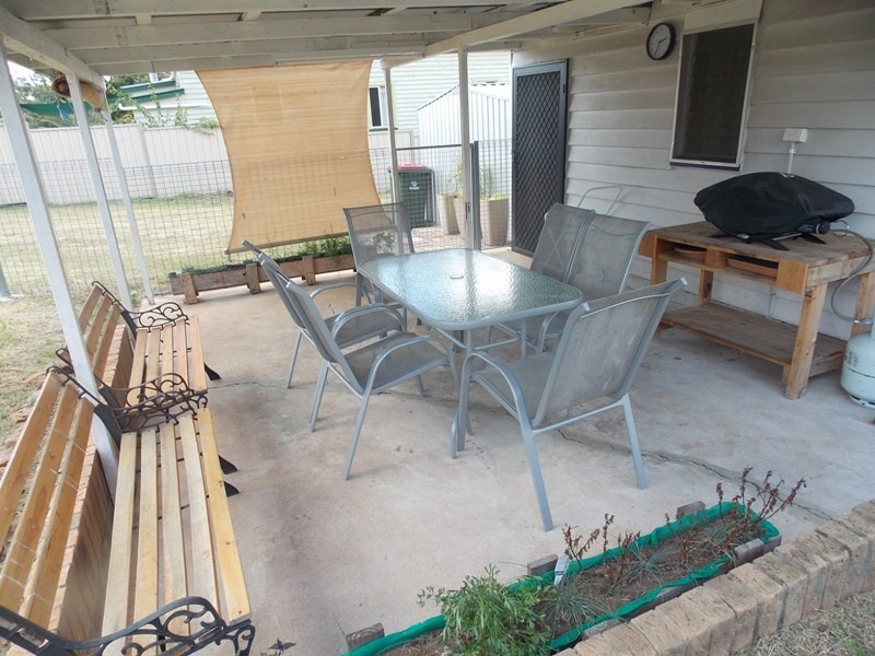 9 Gipps Street, Nanango QLD 4615