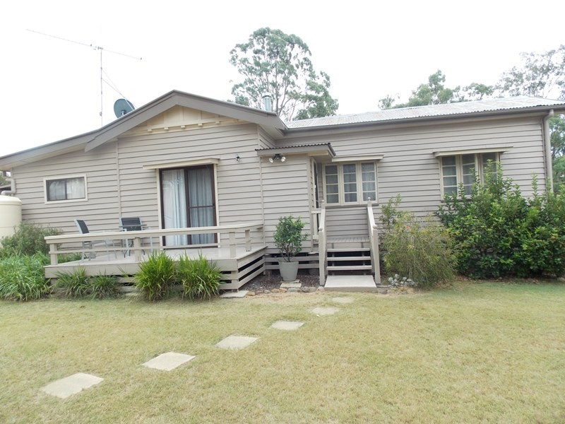 71 Chester Street, Nanango QLD 4615