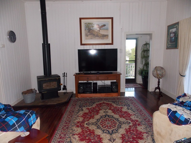 71 Chester Street, Nanango QLD 4615