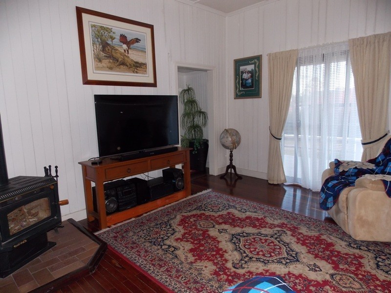 71 Chester Street, Nanango QLD 4615
