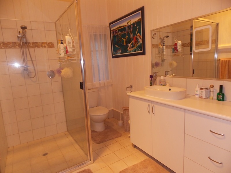 71 Chester Street, Nanango QLD 4615