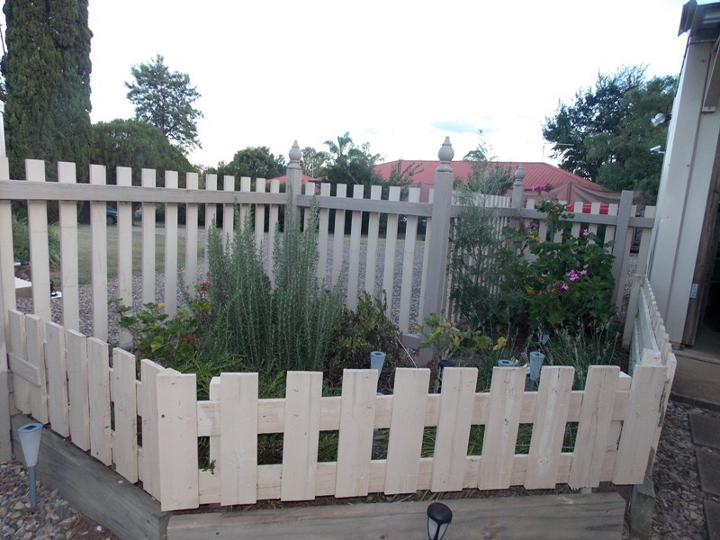 71 Chester Street, Nanango QLD 4615