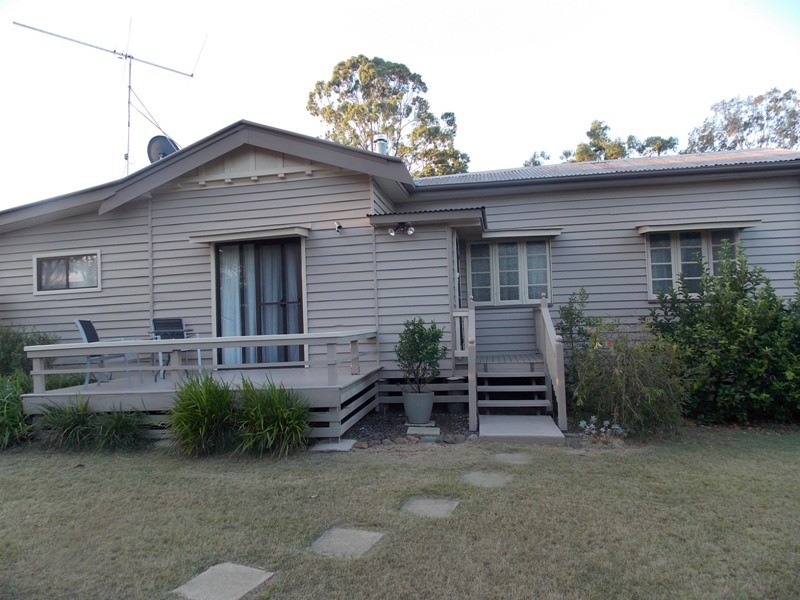71 Chester Street, Nanango QLD 4615