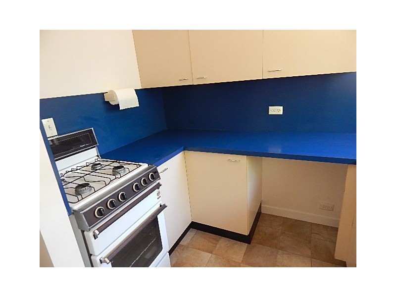 12 Bunker Ave, Nanango QLD 4615