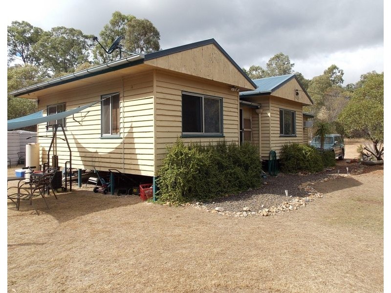 49 Tanduringie Drive, Nanango QLD 4615