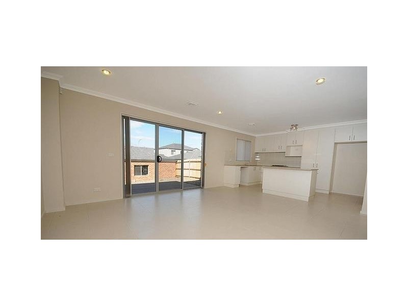 30 Neil Currie Crescent, Casey ACT 2913