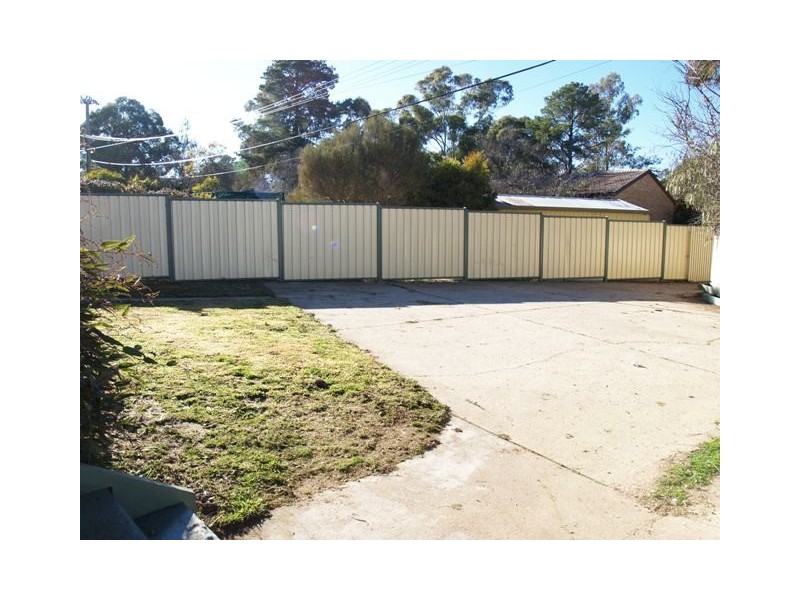 13 Edmunds Place, Spence ACT 2615