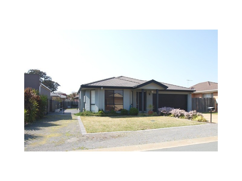 6 Bondfield Street, Gungahlin ACT 2912