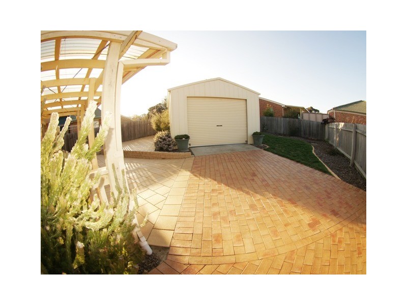 15 Lingiari Court, Ngunnawal ACT 2913