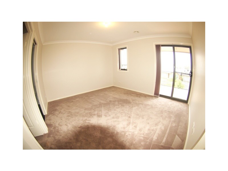 10 Wombeyan Street, Harrison ACT 2914