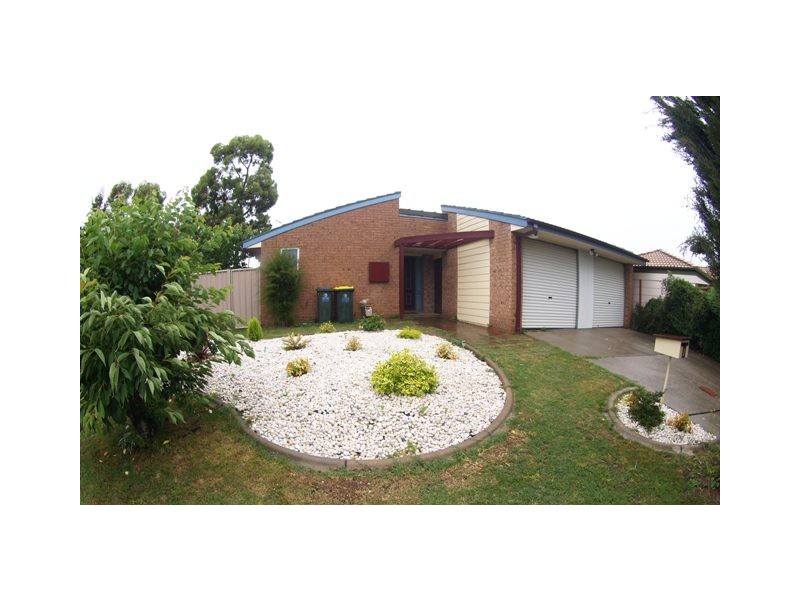 1 Zamia Place, Palmerston ACT 2913