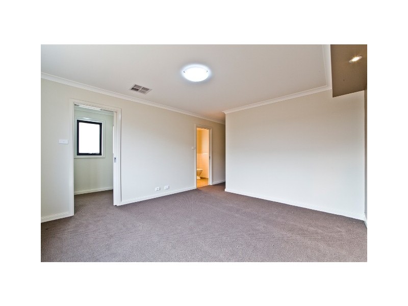 21 Henry Kendal Street, Franklin ACT 2913