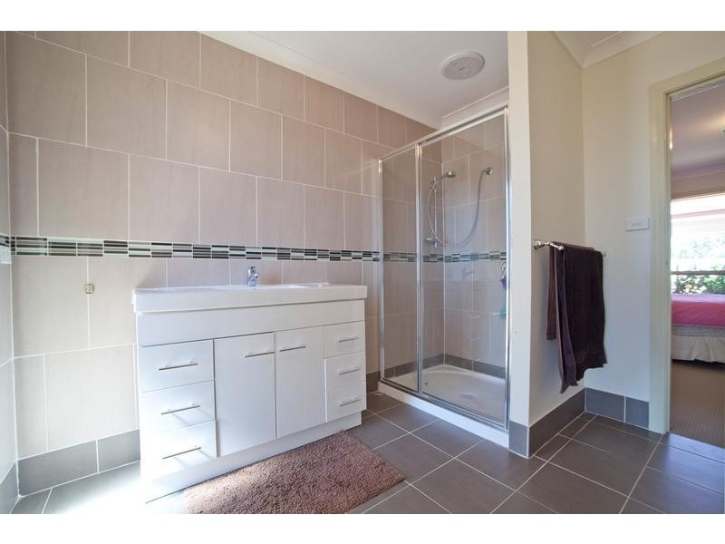 20 Hatton Drive, Yass NSW 2582