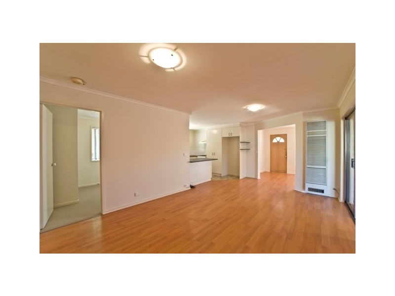 19 Thornhill Crescent, Dunlop ACT 2615