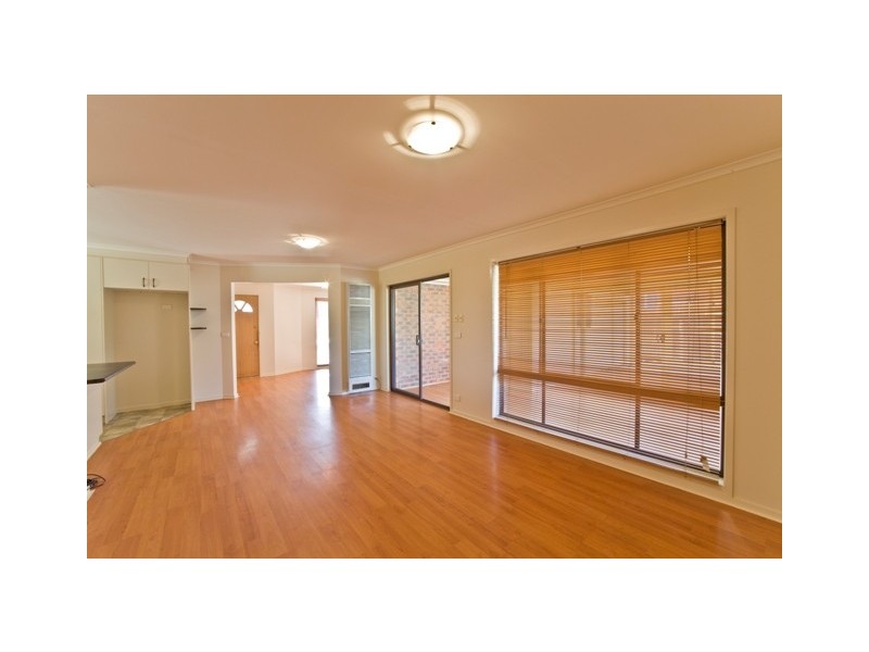 19 Thornhill Crescent, Dunlop ACT 2615