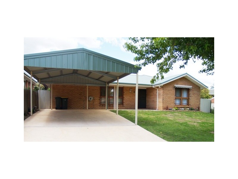 18 Saxby Close, Amaroo ACT 2914