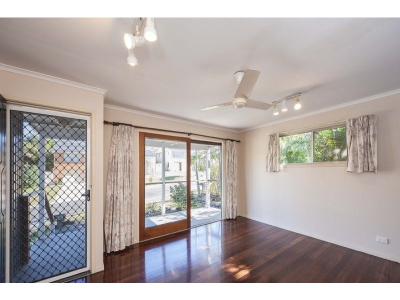 7 Hilary Street, Wishart QLD 4122