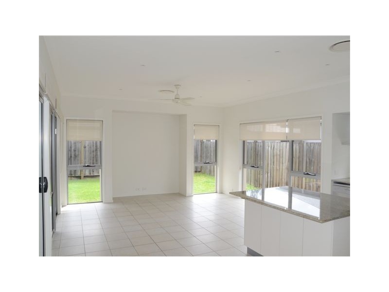 57 Torrens Cres, Wakerley QLD 4154