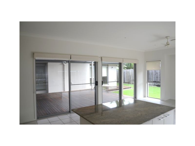 57 Torrens Cres, Wakerley QLD 4154
