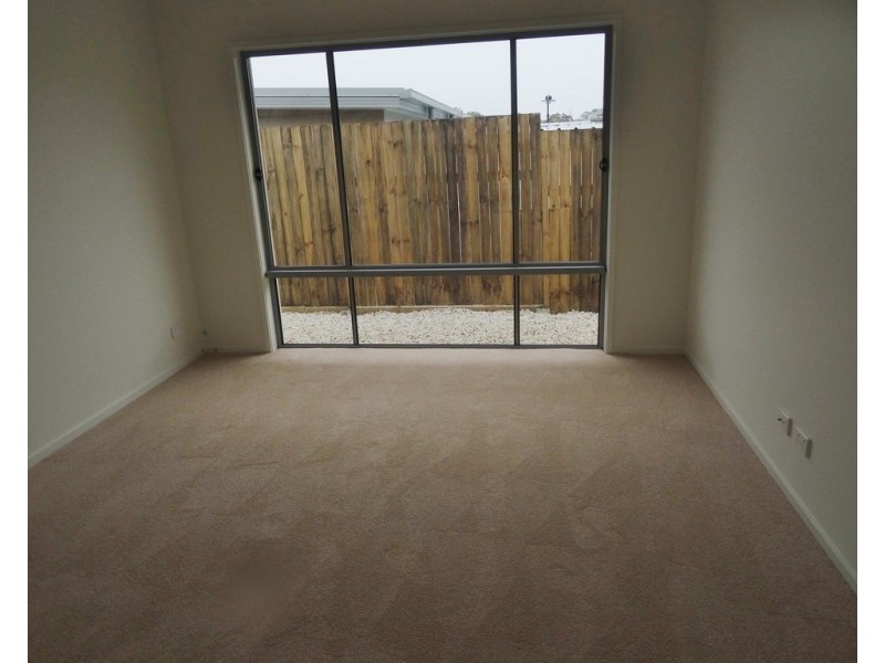 33 Ravenbourne Circuit, Capalaba QLD 4157