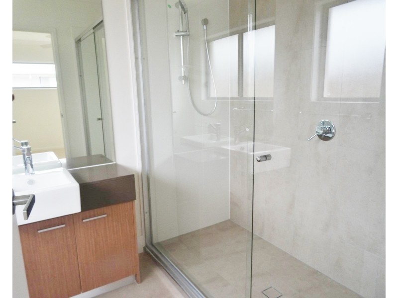 33 Ravenbourne Circuit, Capalaba QLD 4157