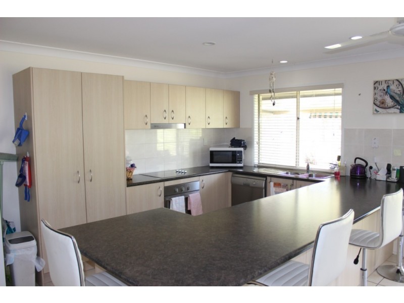 69 Fairway drive, Kensington Grove QLD 4341