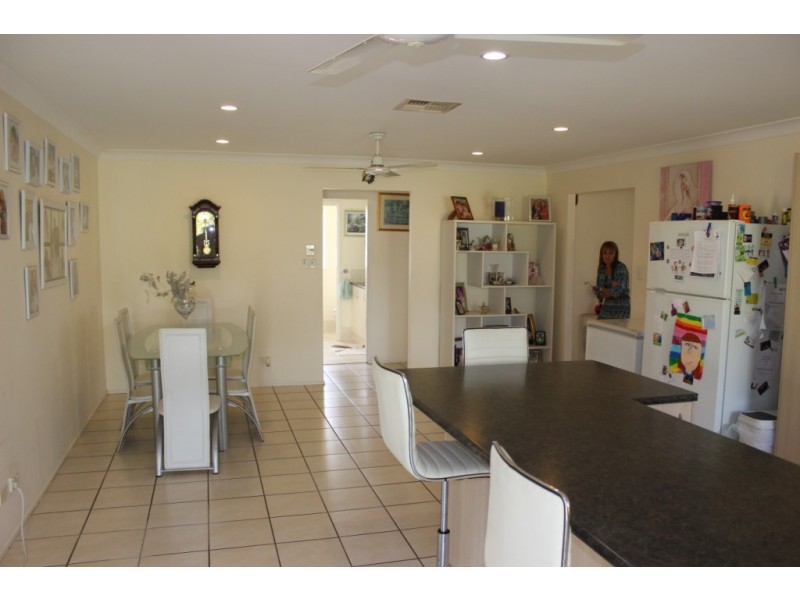 69 Fairway drive, Kensington Grove QLD 4341