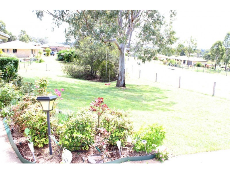 69 Fairway drive, Kensington Grove QLD 4341