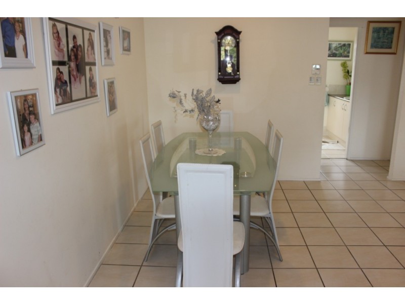 69 Fairway drive, Kensington Grove QLD 4341