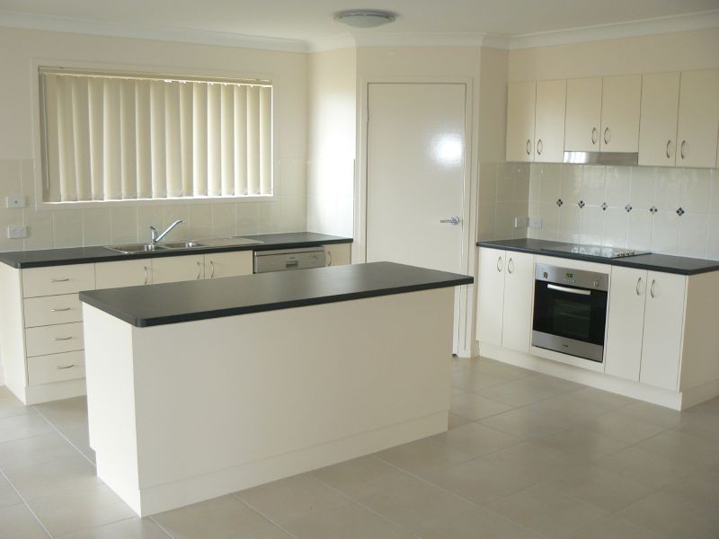 39 Baker Street, Bray Park QLD 4500