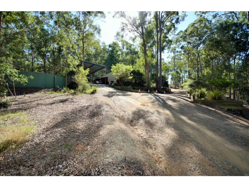 401 Brookfield Road, Kenmore Hills QLD 4069