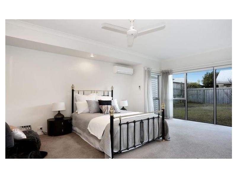 15 Mossvale Drive, Wakerley QLD 4154