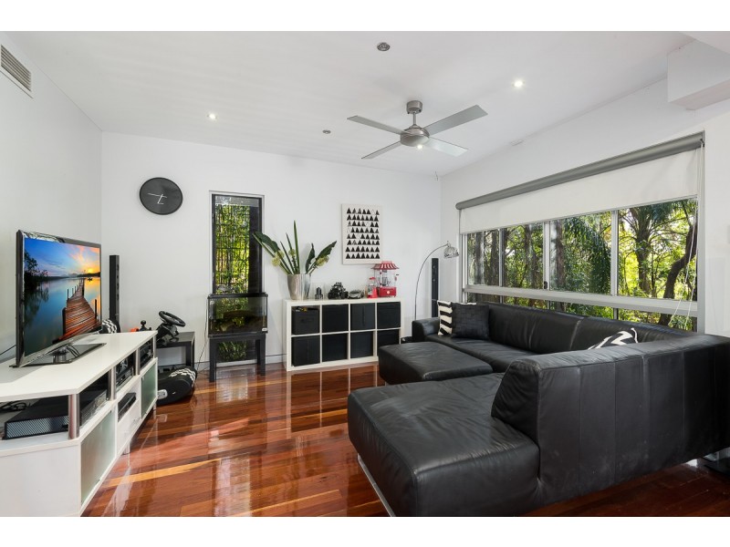 76 Hillsdon Road, Taringa QLD 4068