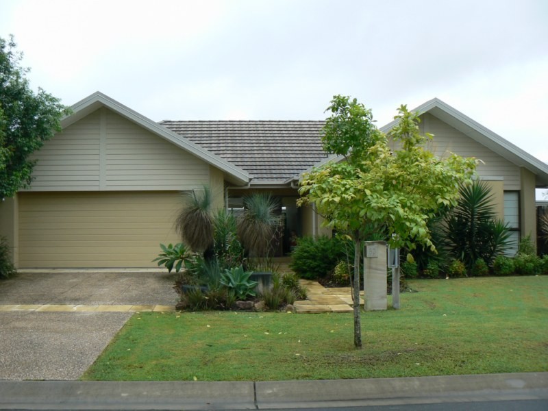60 Mossvale Drive, Wakerley QLD 4154