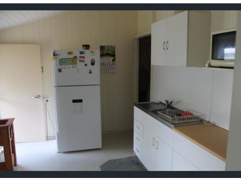 3 Fairy Street, Abercorn QLD 4627