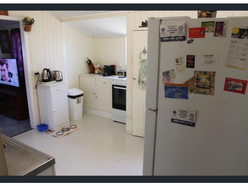 3 Fairy Street, Abercorn QLD 4627