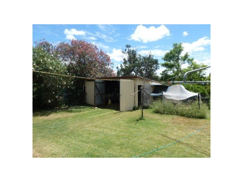 63 Moreton Street, Eidsvold QLD 4627