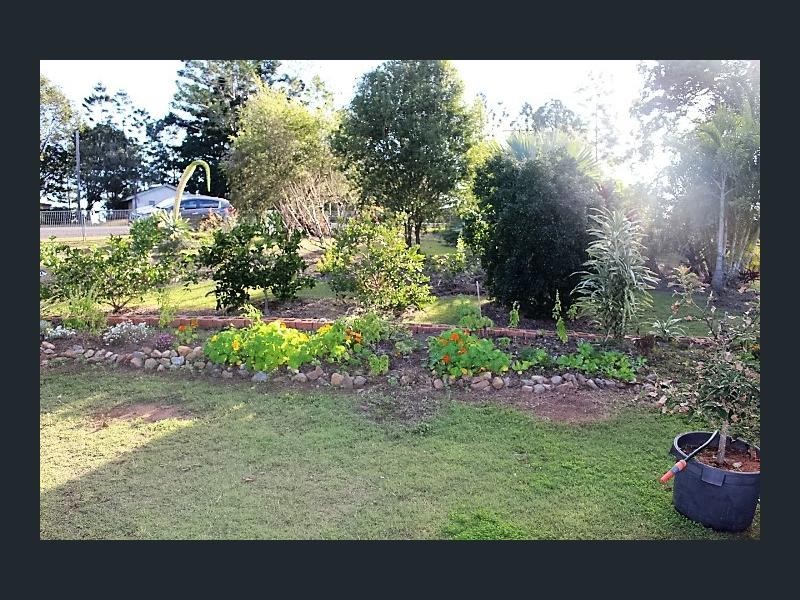 10 Morris Terrace, Gin Gin QLD 4671
