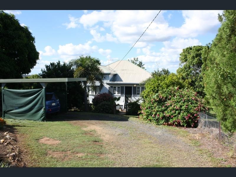 10 Morris Terrace, Gin Gin QLD 4671