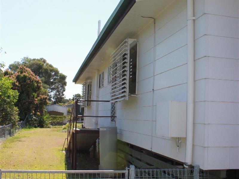 15 Elliott street, Moura QLD 4718